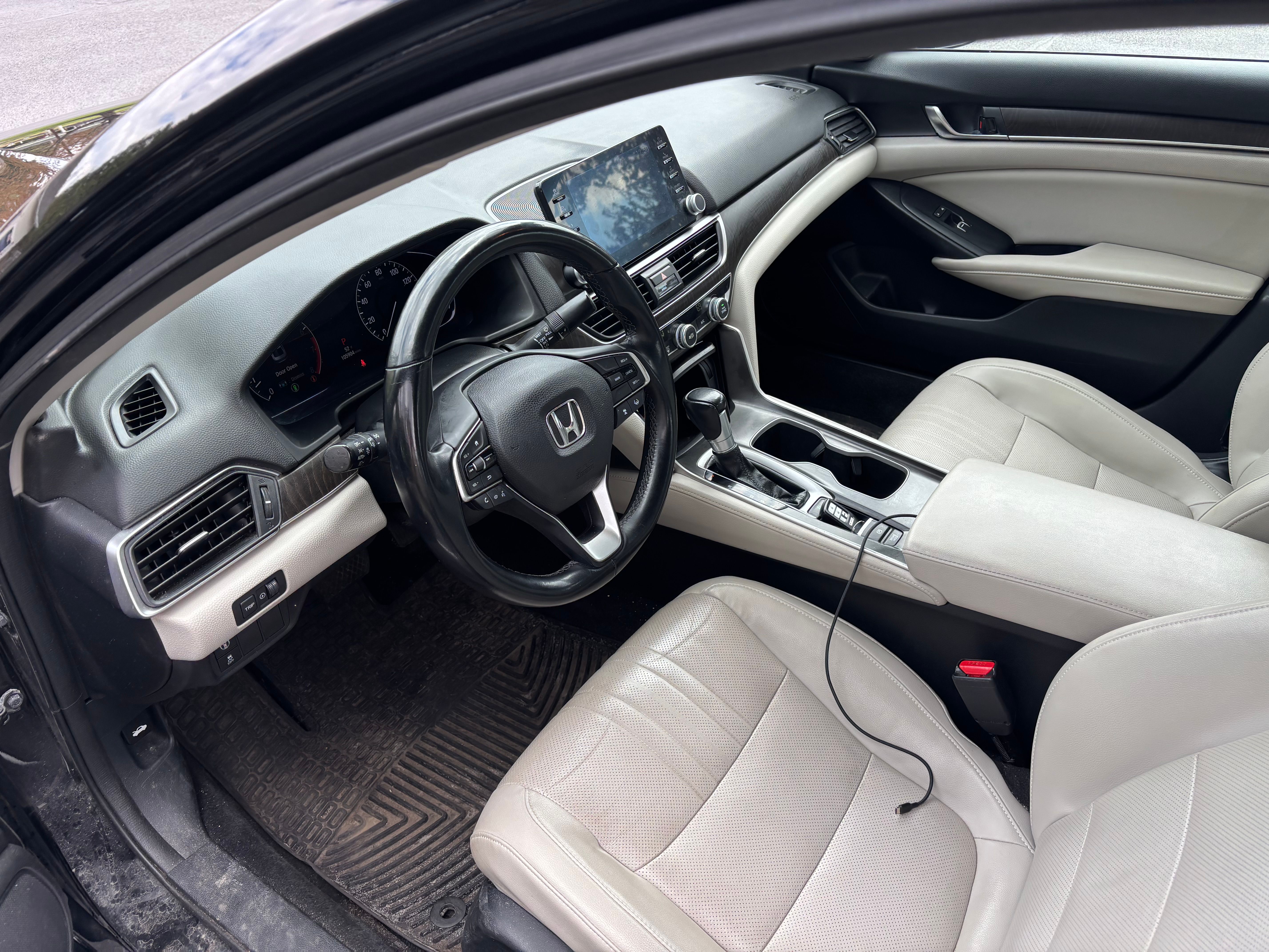 Used 2018 Honda Accord EX-L image 8