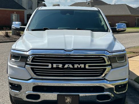 Used 2019 RAM 1500 Laramie image 1