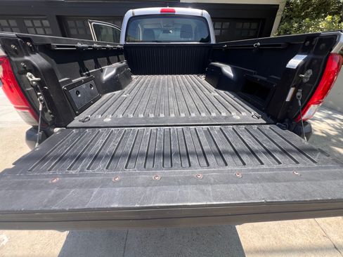 Used 2016 Toyota Tacoma SR RWD image 6