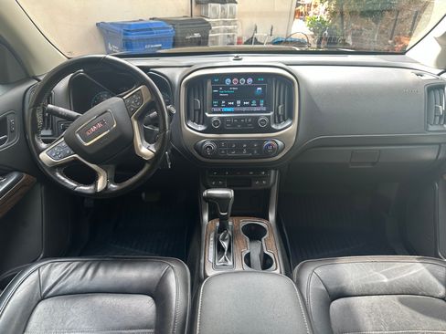 Used 2017 GMC Canyon Denali image 12