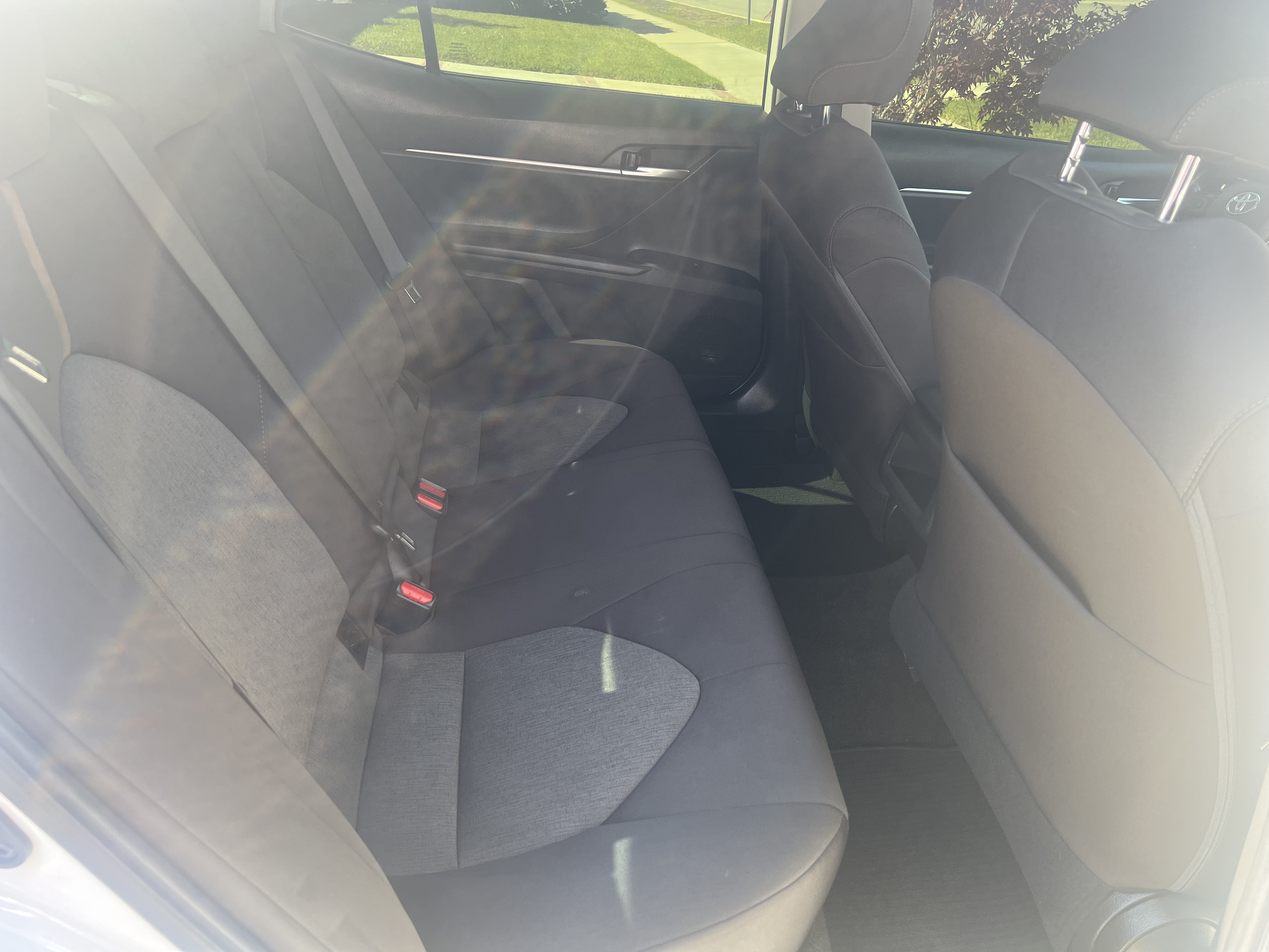 Used 2020 Toyota Camry LE w/ Carpet Mat Package FWD image 14