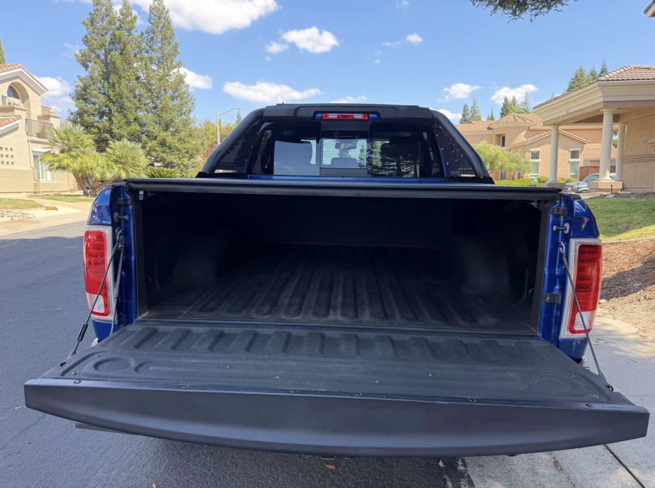 Used 2018 RAM 1500 Laramie w/ Convenience Group AWD/4WD image 5