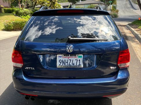 Used 2011 Volkswagen Jetta TDI image 6