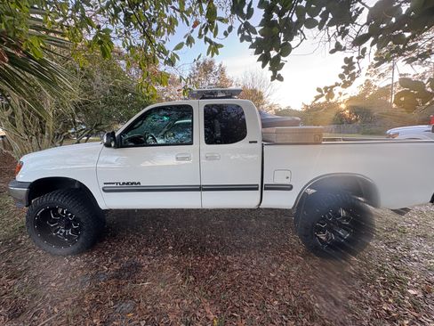 Used 2000 Toyota Tundra SR5 image 11