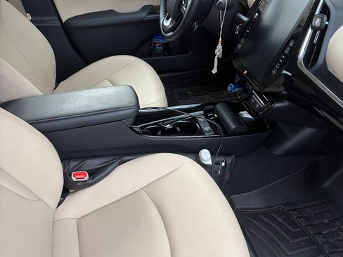 Used 2019 Toyota Prius Limited image 10