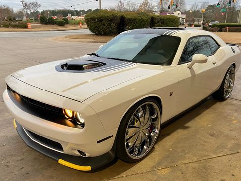 Used 2016 Dodge Challenger R/T Scat Pack image 13