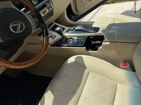 Used 2013 Lexus ES 300h w/ Luxury Pkg FWD image 11