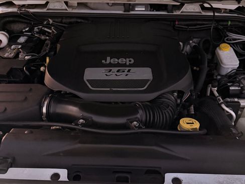 Used 2013 Jeep Wrangler Sahara w/ Trailer Tow Group image 17