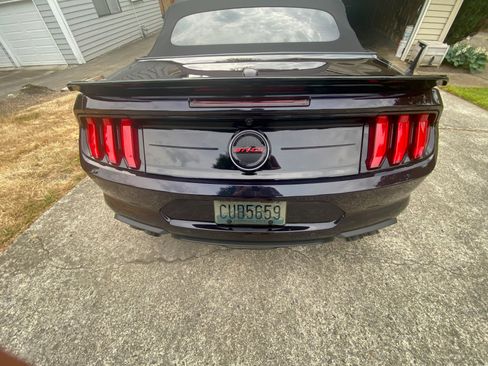 Used 2022 Ford Mustang GT Premium w/ Equipment Group 401A RWD image 12
