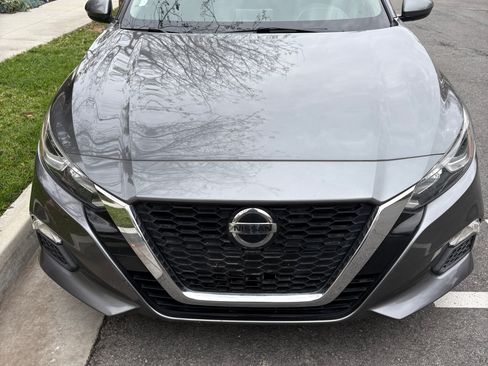 Used 2019 Nissan Altima 2.5 S image 2