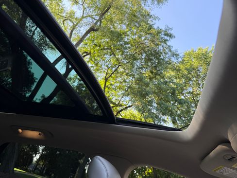 Used 2018 Lincoln MKC Reserve w/ Lincoln MKC Climate Package AWD/4WD image 23
