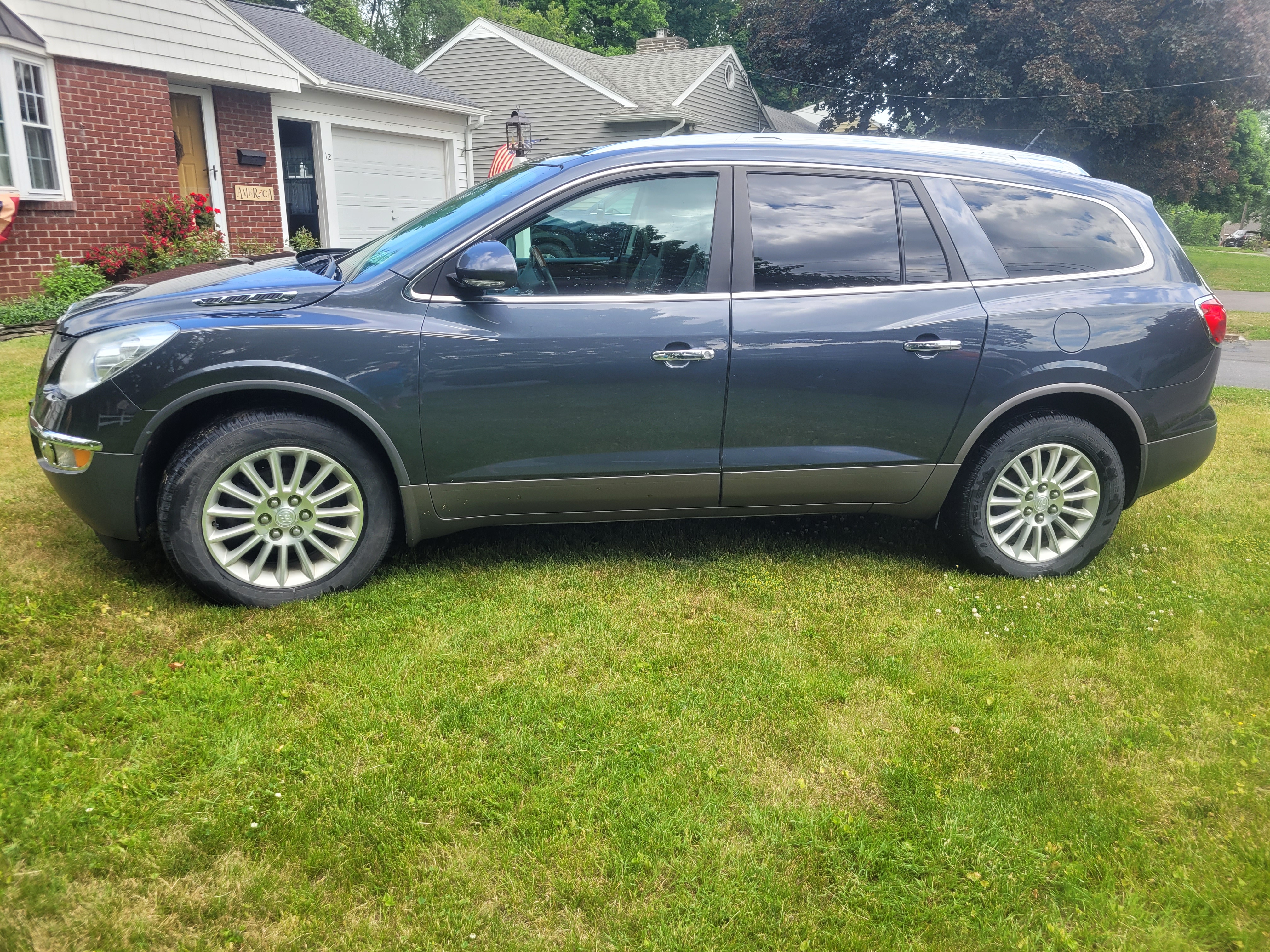 Used 2012 Buick Enclave Leather AWD/4WD image 14
