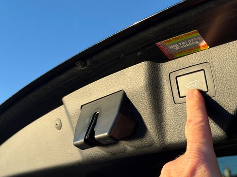 Used 2017 Hyundai Santa Fe Sport image 24