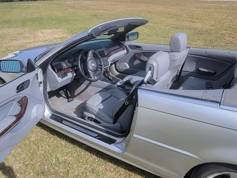 Used 2006 BMW 325Ci Convertible image 15