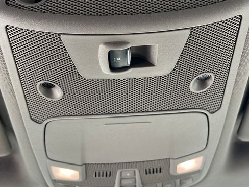 Used 2016 Ford F150 Lariat w/ Equipment Group 502A Luxury AWD/4WD image 8