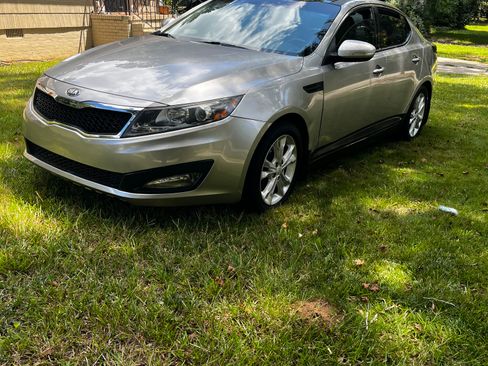 Used 2013 Kia Optima EX w/ Premium Pkg FWD image 9