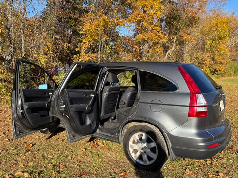 Used 2011 Honda CR-V SE image 10