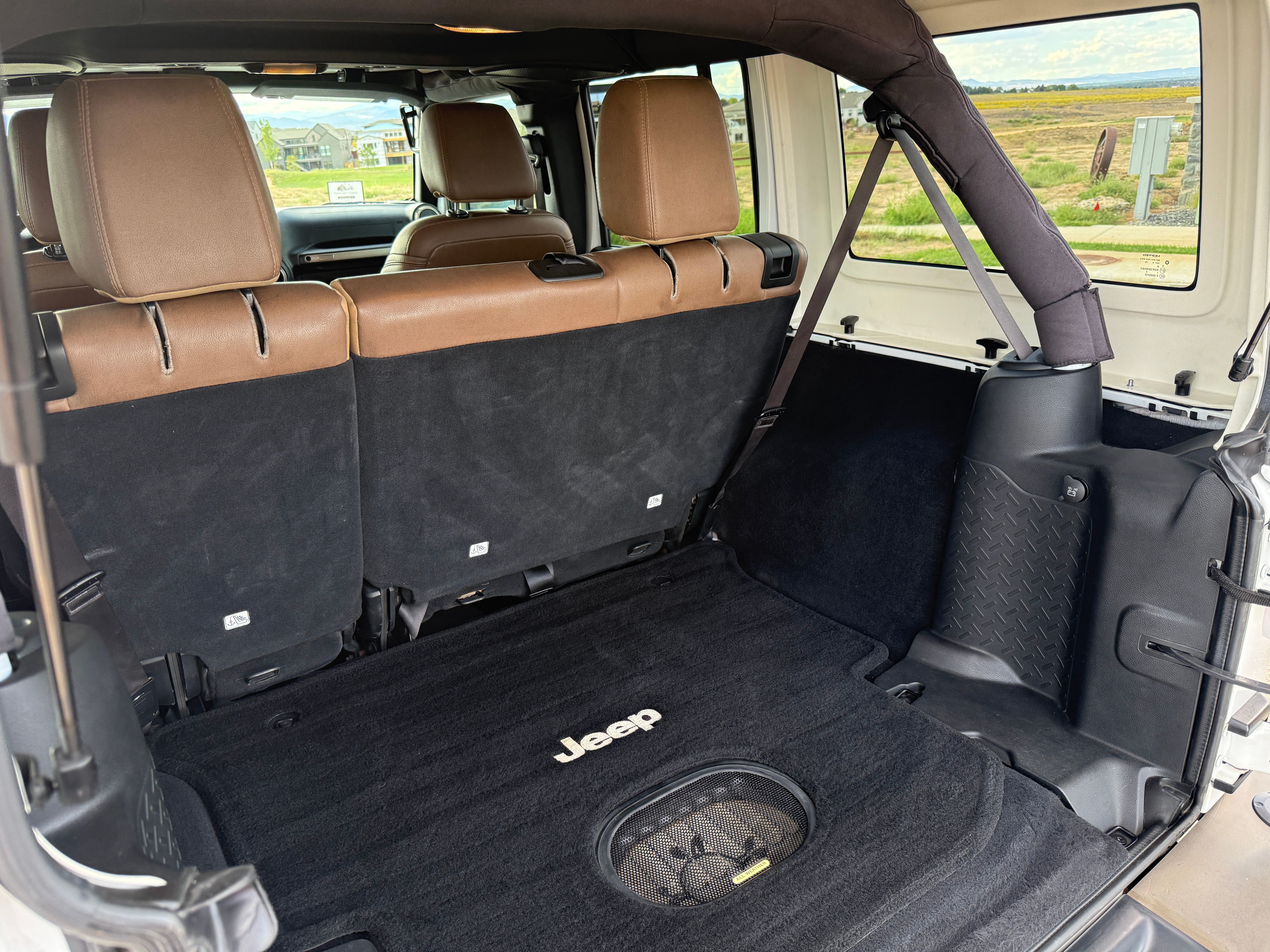 Used 2017 Jeep Wrangler Unlimited Sahara AWD/4WD image 24