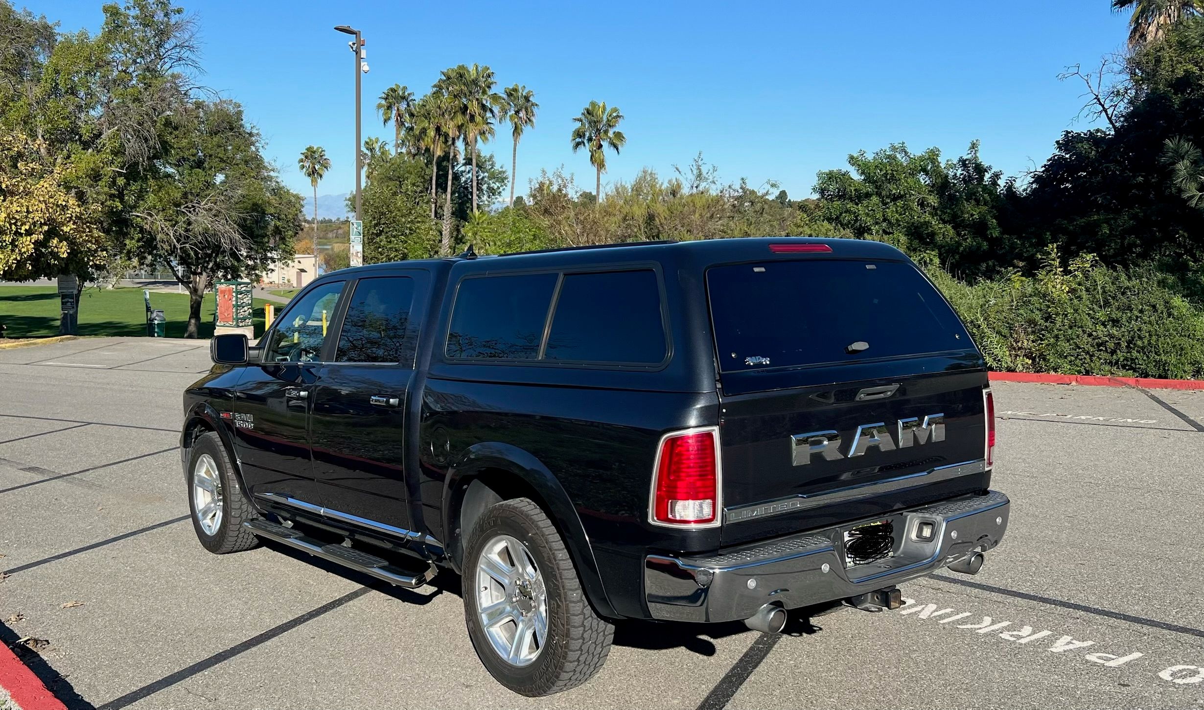 Used 2016 RAM 1500 Limited AWD/4WD image 4
