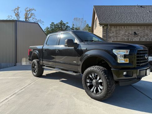 Used 2015 Ford F150 XLT w/ Equipment Group 302A Luxury image 2