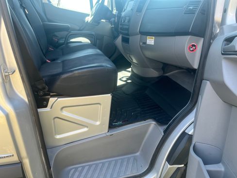 Used 2014 Mercedes-Benz Sprinter 3500 image 15