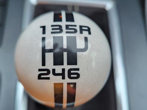 Used 2010 Ford Mustang Shelby GT500 image 2