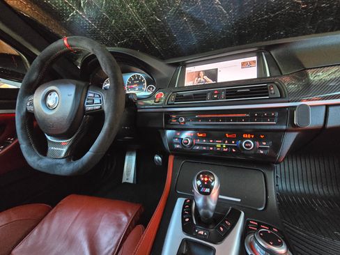 Used 2013 BMW M5 RWD image 10