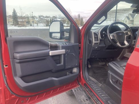 Used 2022 Ford F250 Lariat w/ Tremor Off-Road Package image 11