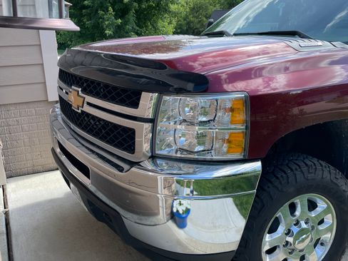 Used 2013 Chevrolet Silverado 2500 LT w/ Suspension Package, Off-Road AWD/4WD image 2