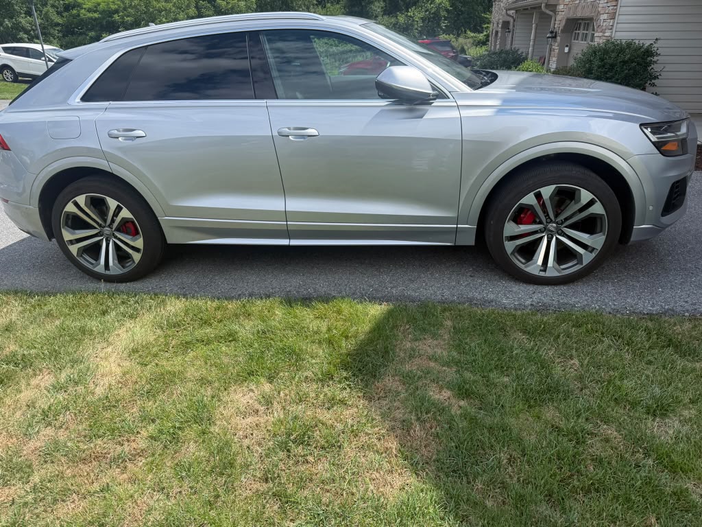 Used 2019 Audi Q8 Premium Plus w/ Premium Plus AWD/4WD image 4