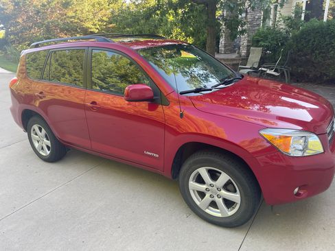 Used 2008 Toyota RAV4 Limited AWD/4WD image 1