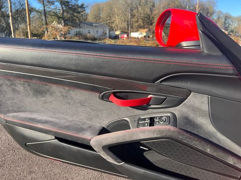 Used 2021 Porsche 718 Boxster Spyder image 29