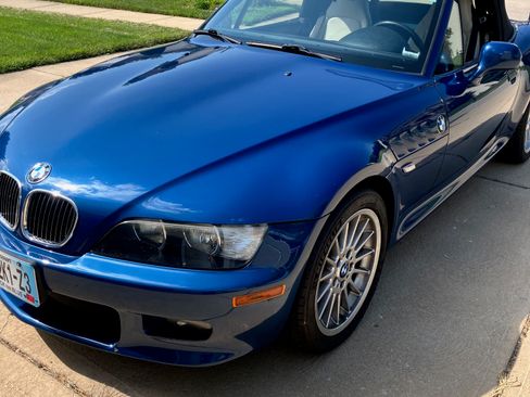 Used 2001 BMW Z3 3.0i RWD image 2