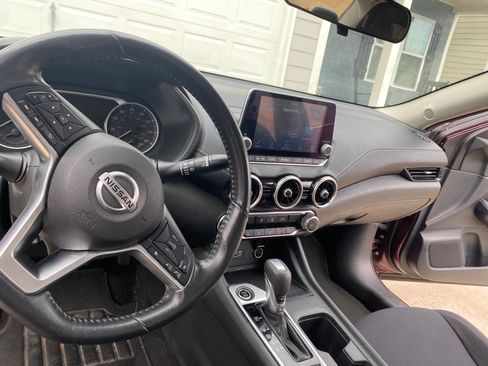 Used 2022 Nissan Sentra SV image 8