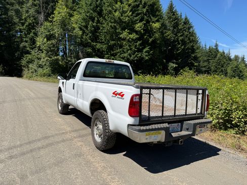 Used 2008 Ford F250 XL AWD/4WD image 2
