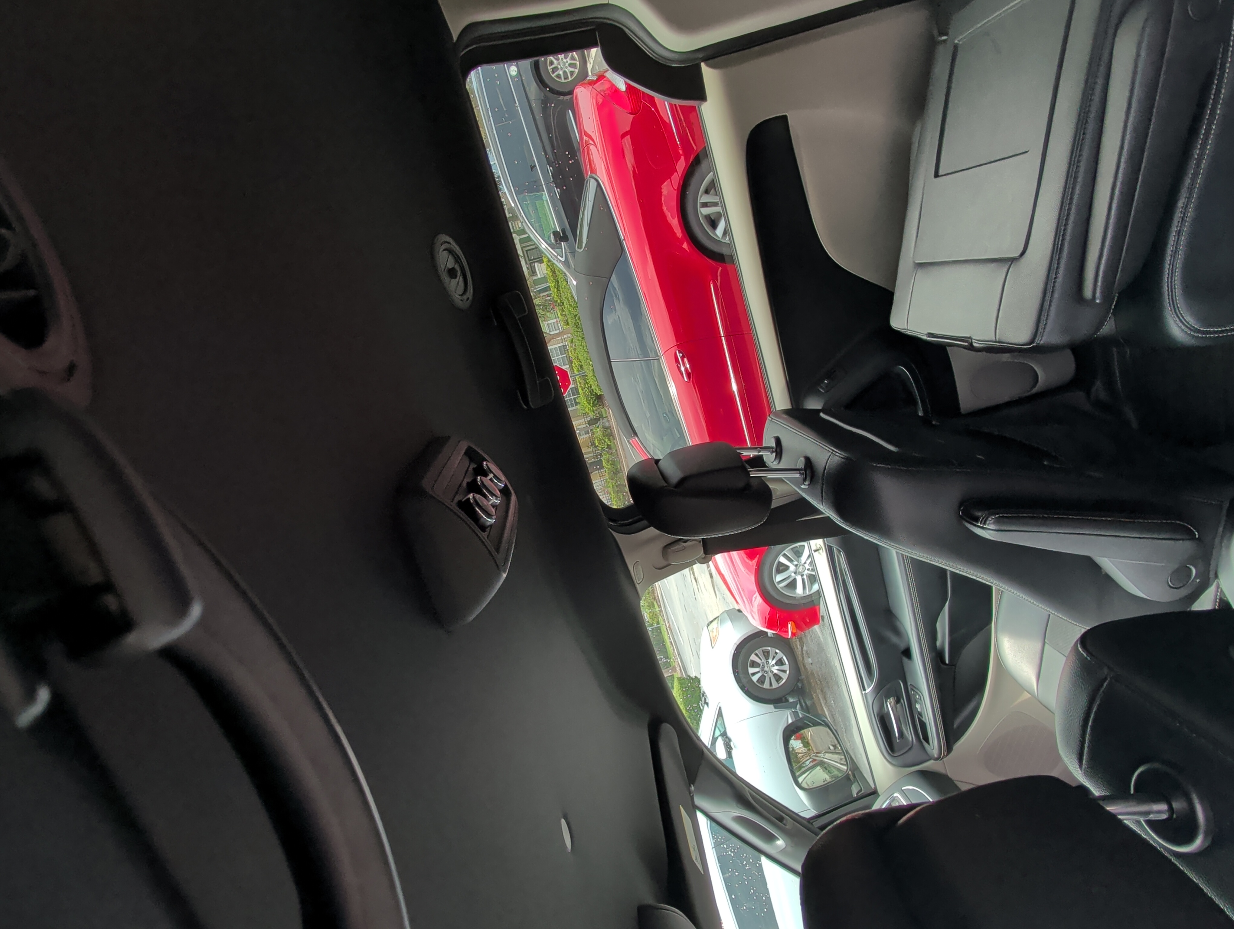 Used 2019 Dodge Grand Caravan SXT FWD image 16