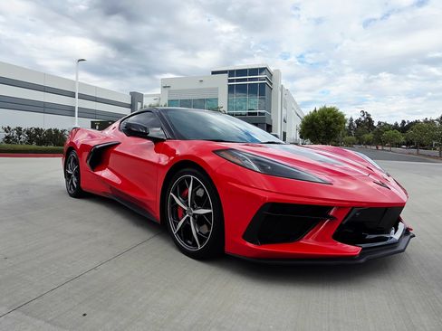 Used 2020 Chevrolet Corvette Stingray Preferred Cpe w/ 2LT Preferred Equipment Group RWD image 10