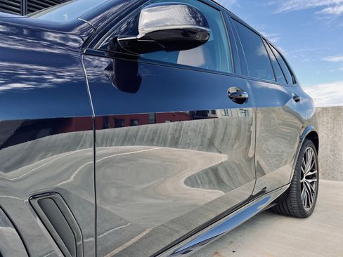 Used 2022 BMW X5 M50i w/ Executive Package image 5