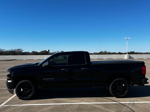 Used 2017 Chevrolet Silverado 1500 W/T w/ Black Out Edition image 10