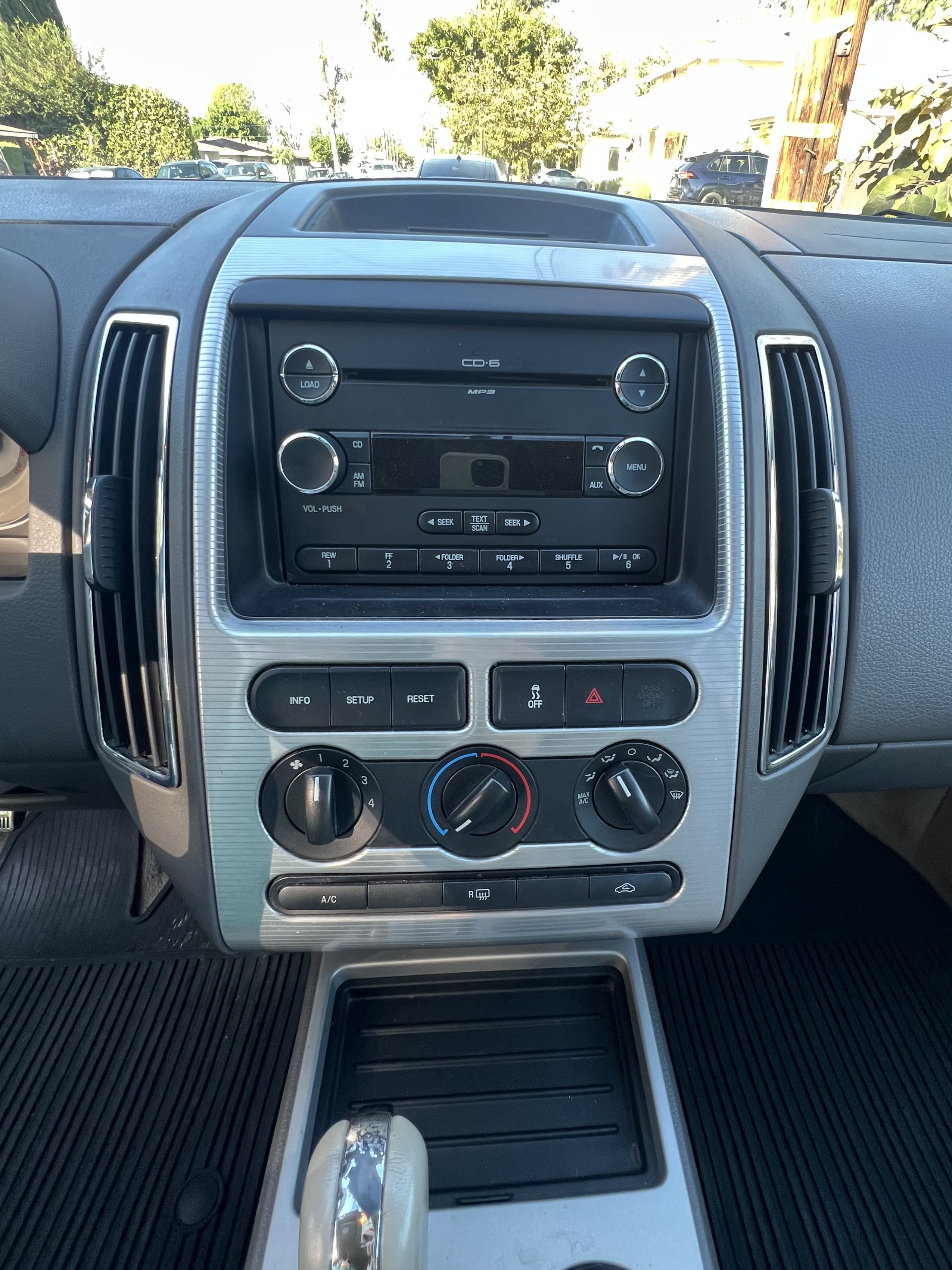 Used 2010 Ford Edge SEL AWD/4WD image 9