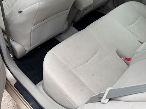 Used 2010 Toyota Prius Three image 9