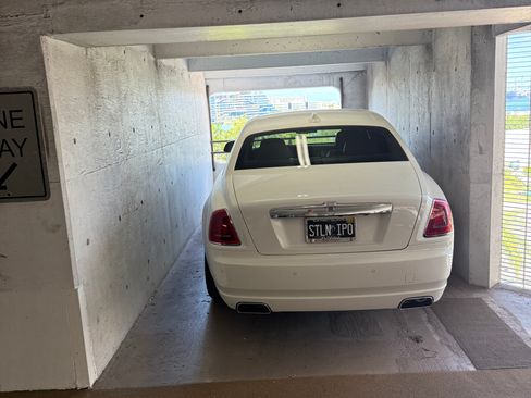 Used 2018 Rolls-Royce Ghost RWD image 10