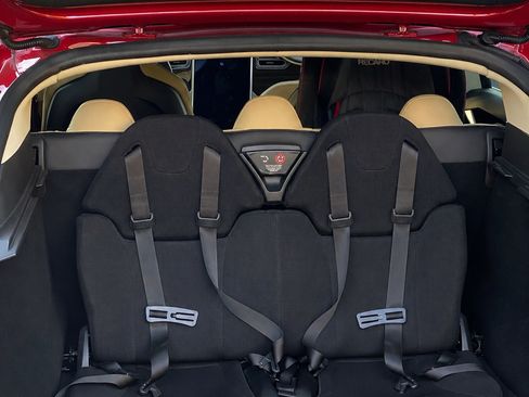 Used 2014 Tesla Model S RWD image 23