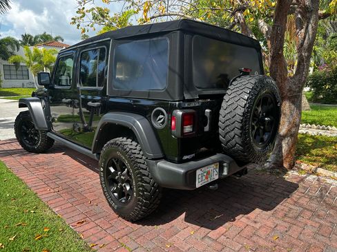 Used 2021 Jeep Wrangler Unlimited Sport AWD/4WD image 5
