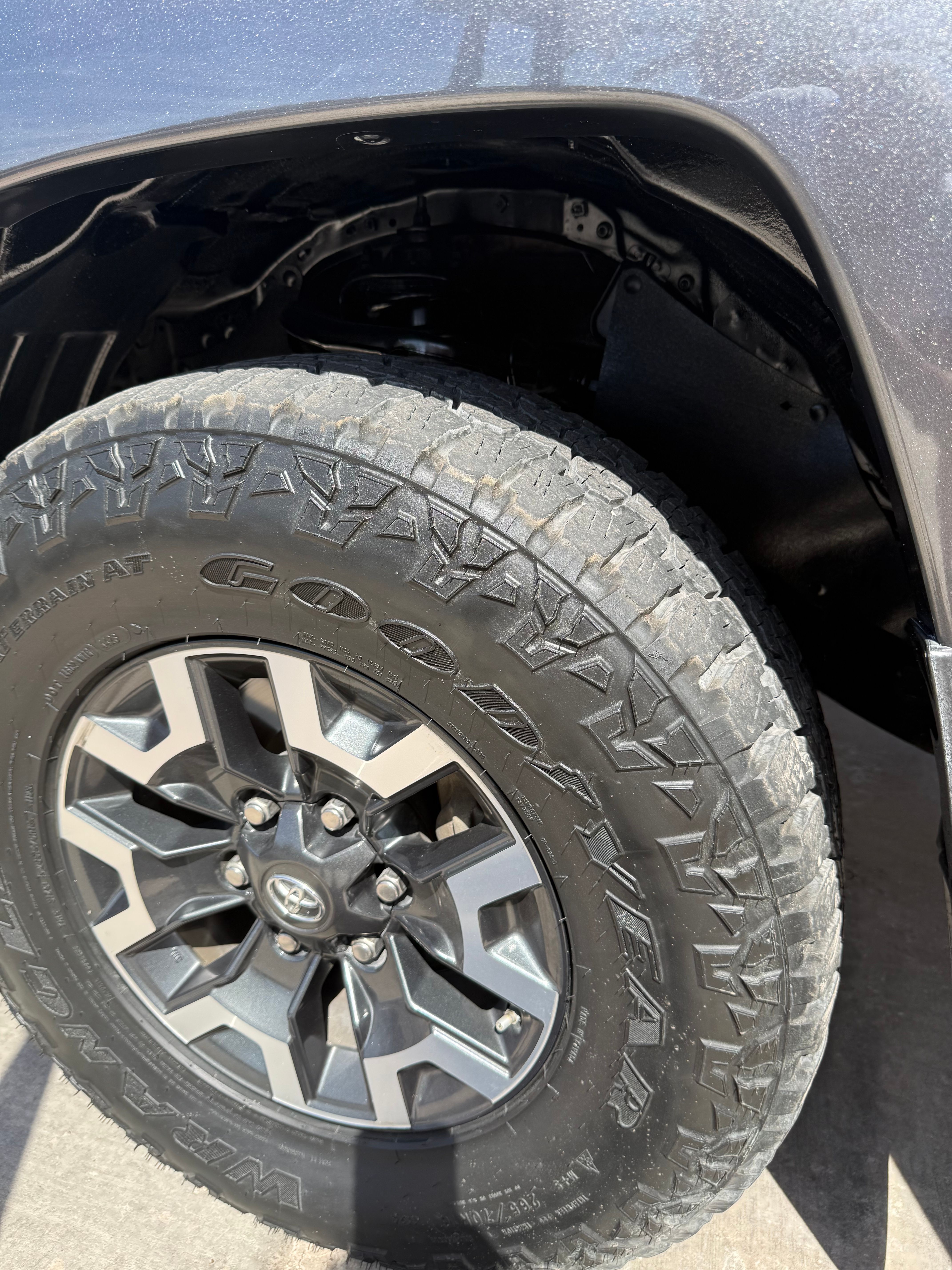 Used 2015 Toyota Tacoma PreRunner w/ TRD Sport Package RWD image 9