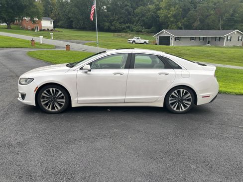Used 2019 Lincoln MKZ Reserve AWD/4WD image 28