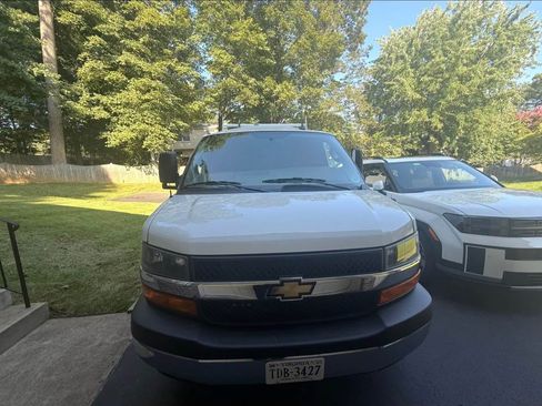 Used 2024 Chevrolet Express 3500 w/ Power Convenience Package image 6