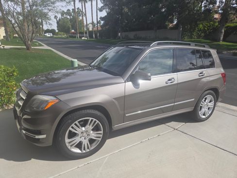 Used 2014 Mercedes-Benz GLK 350 2WD image 4