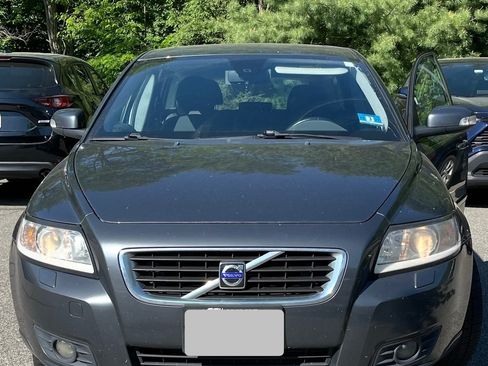 Used 2010 Volvo V50 2.4i FWD image 12