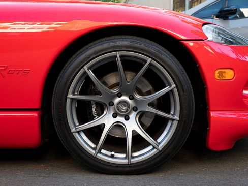 Used 2001 Dodge Viper GTS image 23